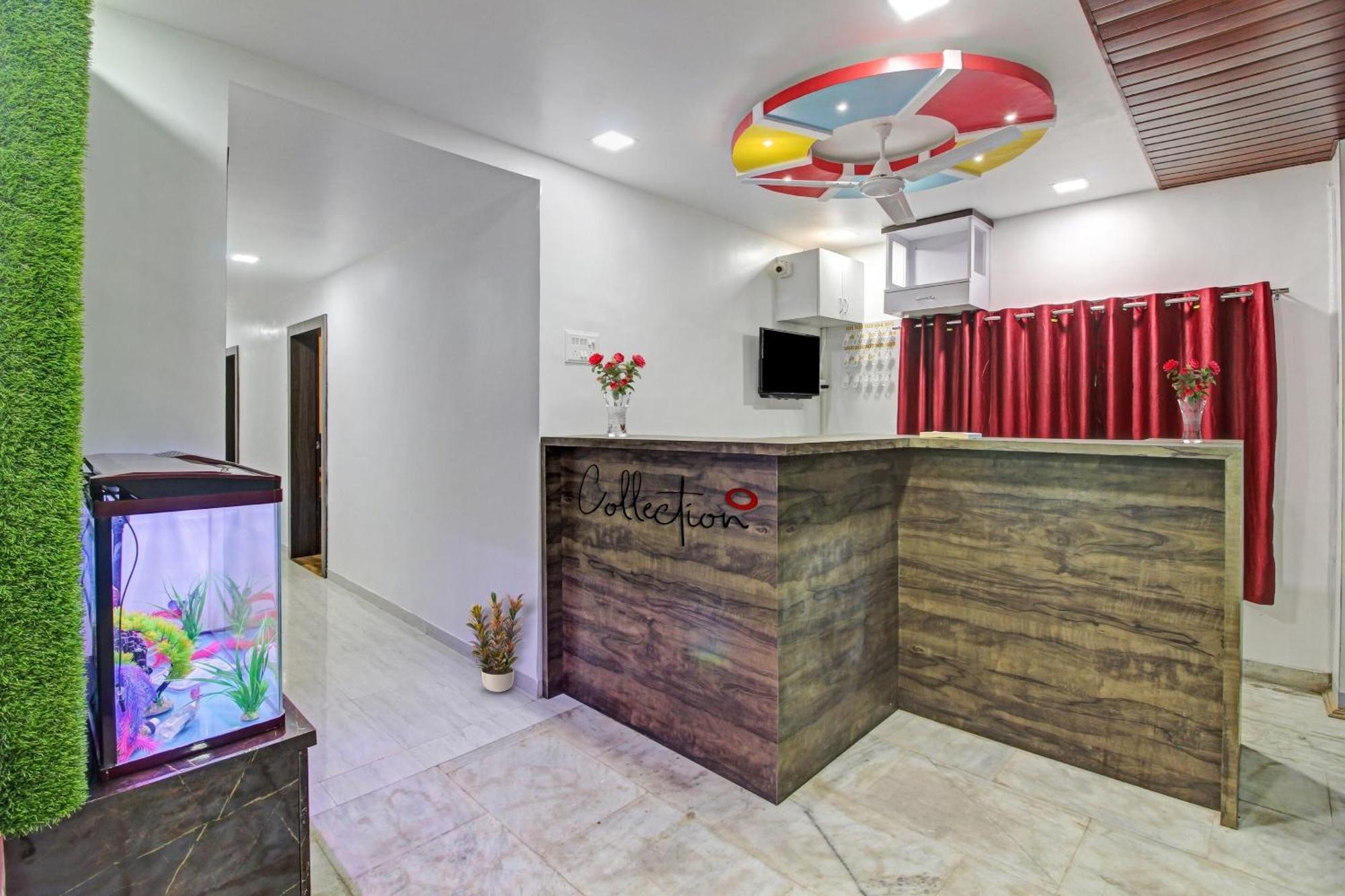 Collection O Sairaj Lodging & Boarding Hotel Shikrapur Exterior photo